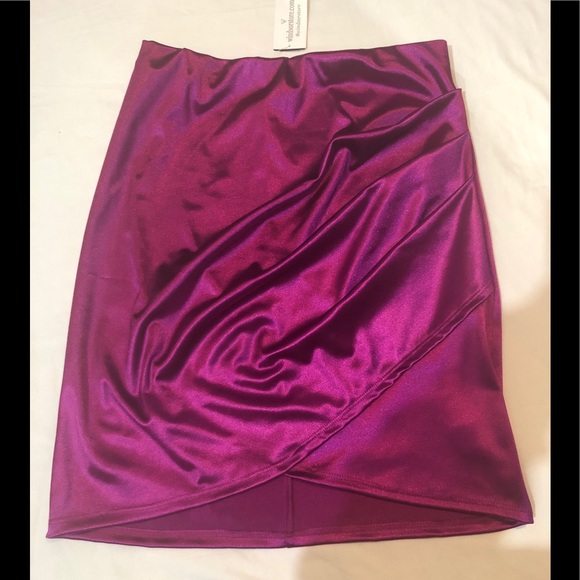 Fuchsia Glam Skirt - Picture 4 of 11